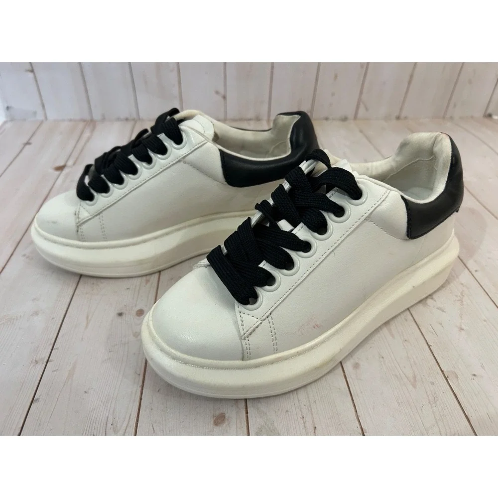 Steve Madden Gaines White Faux Leather Chunky Women's Platform Sneakers Sz 4M